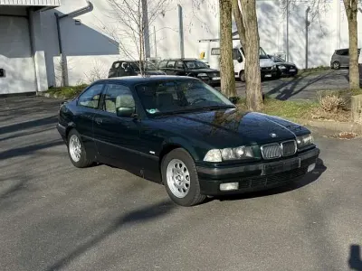 Gebraucht BMW 316 Basis 102 PS (75 kW) 1998 Grün Coupé