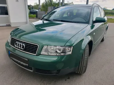 Gebraucht Audi A4 131 PS (96 kW) 2002 Grün Kombi