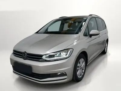 Gebraucht VW Touran Comfortline 150 PS (110 kW) 2024 Silber Van / Kleinbus