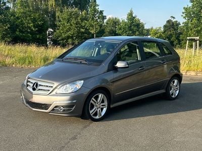 Mercedes B200