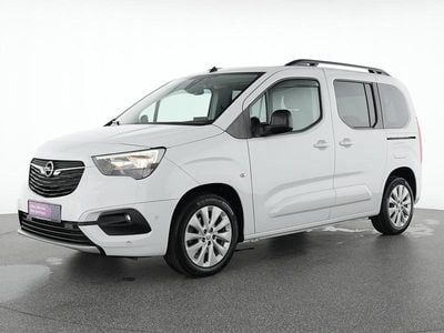 Second-hand Opel Combo Life Ultimate 131 CP (96 kW) 2022 Alb Break