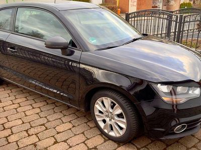 Usata Audi A1 Attraction 90 CV (66 kW) 2012 Nero Utilitaria