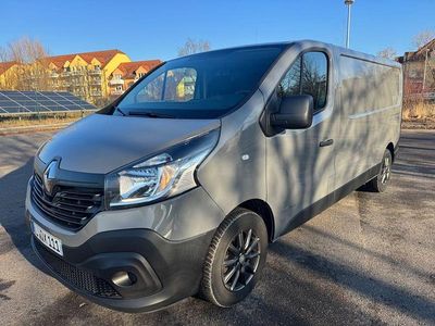 Gebraucht Renault Trafic Komfort 140 PS (102 kW) 2015 Grau Van / Kleinbus