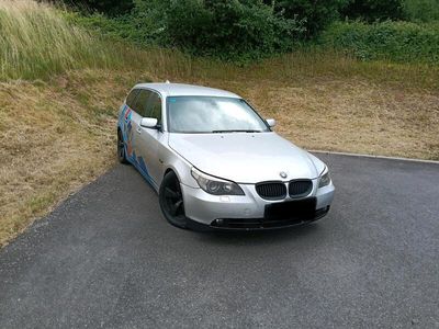 BMW 525
