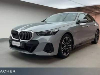 Używany BMW 520 Comfort Edition 197 KM (144 kW) 2025 Szary Sedan/Limuzyna