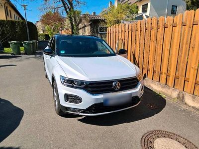 Second-hand VW T-Roc Sport 150 CP (110 kW) 2020 Alb SUV