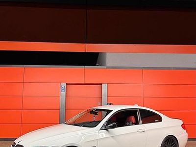 Gebraucht BMW 320 M Sport 250 PS (183 kW) 2010 Weiß Coupé