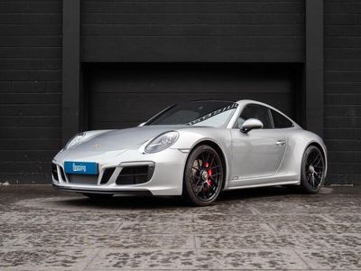 Porsche 911 Carrera 4 GTS