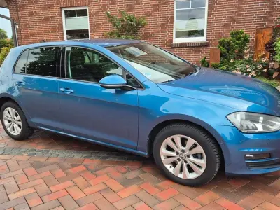 Gebraucht VW Golf VII Comfortline 86 PS (63 kW) 2013 Blau Limousine