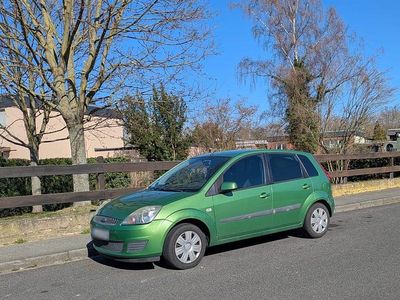 Gebraucht Ford Fiesta 80 PS (58 kW) 2008 Grün Kleinwagen