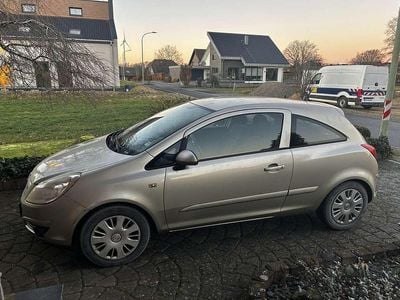 Gebraucht Opel Corsa Edition 80 PS (58 kW) 2007 Gold Kleinwagen