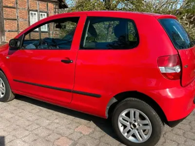 Gebraucht VW Fox 72 PS (52 kW) 2006 Rot Kleinwagen