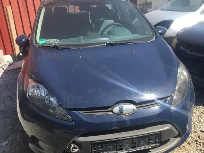 Second-hand Ford Fiesta 60 CP (44 kW) 2010 Albastru Hatchback