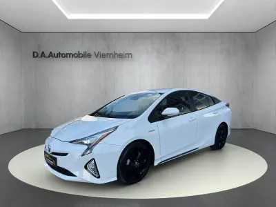 Gebraucht Toyota Prius Executive 122 PS (89 kW) 2017 Weiß Limousine