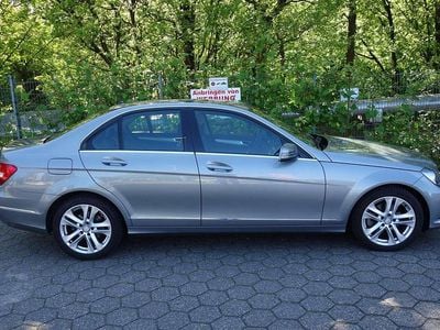 Gebraucht Mercedes C180 Avantgarde Edition 156 PS (114 kW) 2013 Grau Limousine