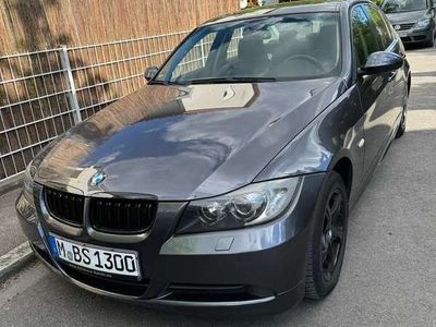 gebraucht BMW 320 320 i Aut. gepflegtes Auto.