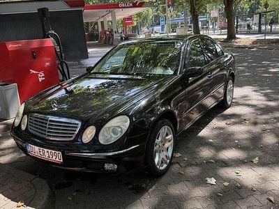 Mercedes E200