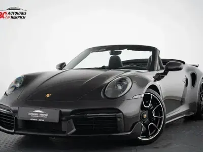 Usata Porsche 992 650 CV (478 kW) 2022 Grigio Cabrio