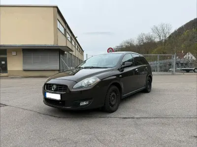 Gebraucht Fiat Croma Emotion 147 PS (108 kW) 2008 Braun Kombi