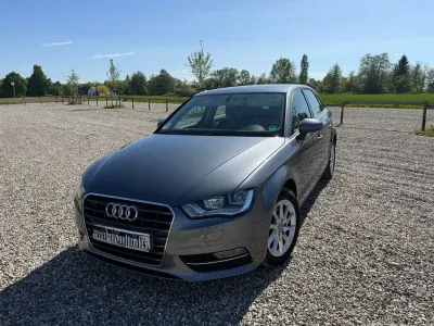 Gebraucht Audi A3 Ambiente 105 PS (77 kW) 2013 Andere farben Limousine