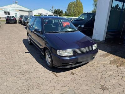 Brugt VW Polo 60 HK (44 kW) 1998 Blå Hatchback