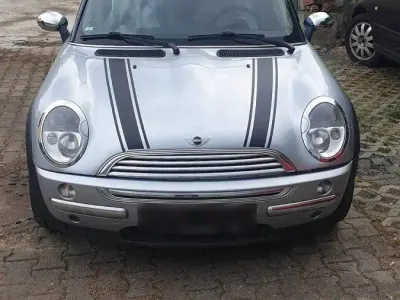 Używany Mini ONE 90 KM (66 kW) 2003 Szary Hatchback