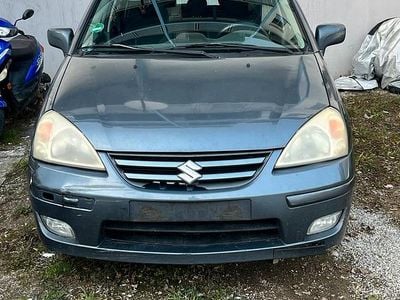 Suzuki Liana