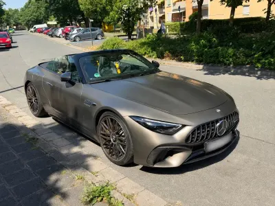Gebraucht Mercedes SL63 AMG AMG 585 PS (430 kW) 2023 Grau Cabrio