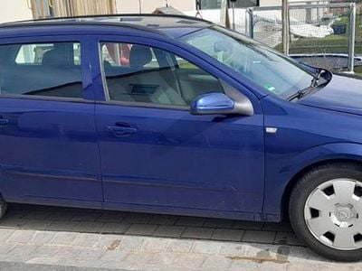 Gebraucht Opel Astra 100 PS (73 kW) 2005 Blau Kombi