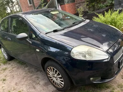 Gebraucht Fiat Punto 75 PS (55 kW) 2009 Blau Kleinwagen