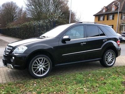 Gebraucht Mercedes ML500 AMG 387 PS (284 kW) 2010 Schwarz SUV