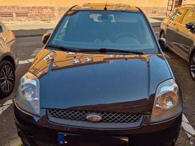 Gebraucht Ford Fiesta Ghia 90 PS (66 kW) 2007 Blau Kleinwagen