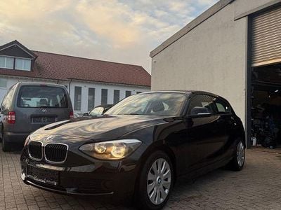 Gebraucht BMW 114 102 PS (75 kW) 2013 Schwarz Kleinwagen