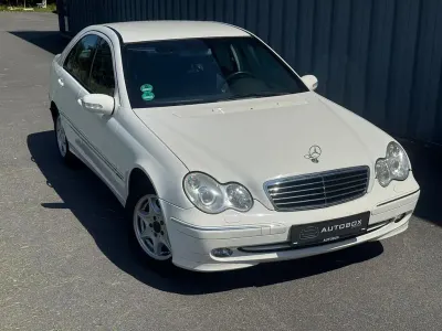 Gebraucht Mercedes C180 Avantgarde 143 PS (105 kW) 2003 Weiß Limousine