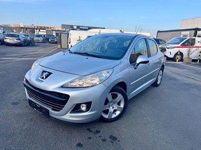 Gebraucht Peugeot 207 Premium 120 PS (88 kW) 2009 Silber Kleinwagen