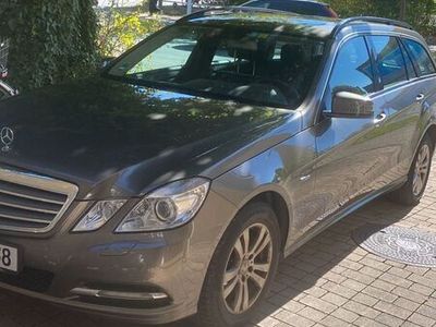 gebraucht Mercedes E250 E-Klasse W212CGI Bj2011 175tkm T-Modell AHK Xenon