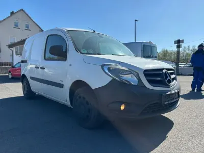 Gebraucht Mercedes Citan 109 90 PS (66 kW) 2018 Weiß Van / Kleinbus