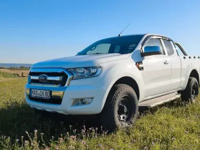 Gebraucht Ford Ranger XLT 160 PS (117 kW) 2016 Weiß Pickup