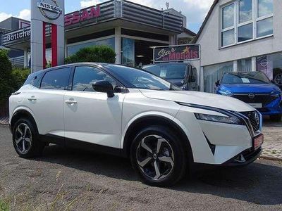 Gebraucht Nissan Qashqai N-Connecta 140 PS (102 kW) 2022 Xdf white/black (metallic) SUV
