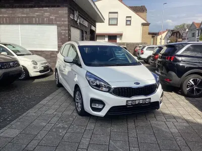 Używany Kia Carens Edition 7 116 KM (85 kW) 2018 Biały Minivan