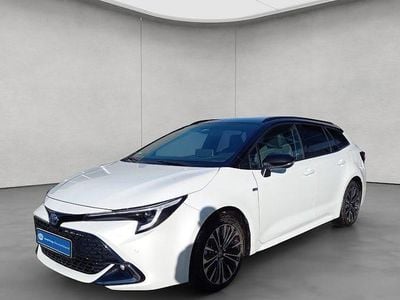 Weiss Gebraucht 2024 Toyota Corolla Basis Kombi | 26.990 € (Guter Preis)