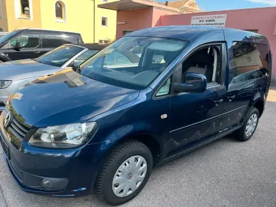 Gebraucht VW Caddy Trendline 110 PS (80 kW) 2012 Blau Van / Kleinbus