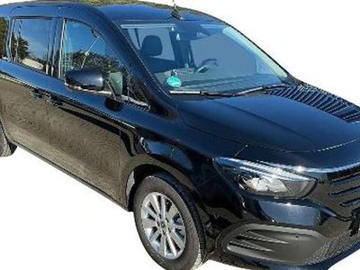 Begagnad Mercedes EQT200 89 kW (122 HK) 2024 Svart Minibuss