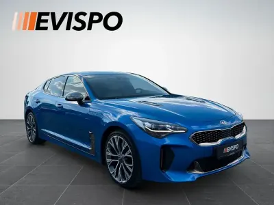 Gebraucht Kia Stinger GT-Line 256 PS (188 kW) 2018 Blau Kleinwagen