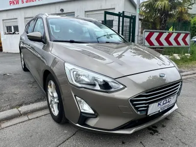 Gebraucht Ford Focus Cool & Connect 120 PS (88 kW) 2019 Silber Kombi