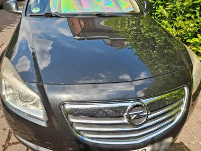 Gebraucht Opel Insignia 180 PS (132 kW) 2009 Schwarz Kombi