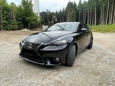 Lexus IS300h