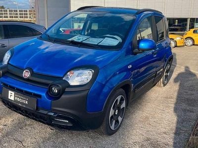 Neu Fiat Panda Cross Cross 65 PS (47 kW) 2025 Blau Kleinwagen