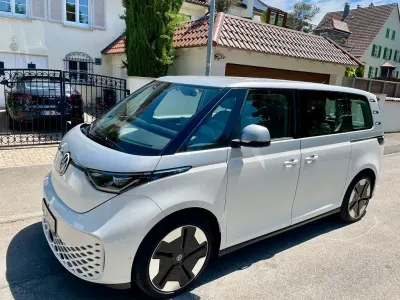 Gebraucht VW ID. Buzz Pro 150 kW (204 PS) 2024 Weiß Van / Kleinbus