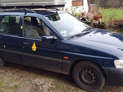 Blau Gebraucht 1998 Ford Escort Kombi | 500 €